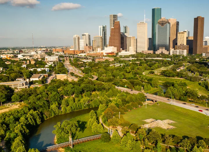 Our Houston travel guide has tons of attractions to keep you busy both indoors and outdoors.
